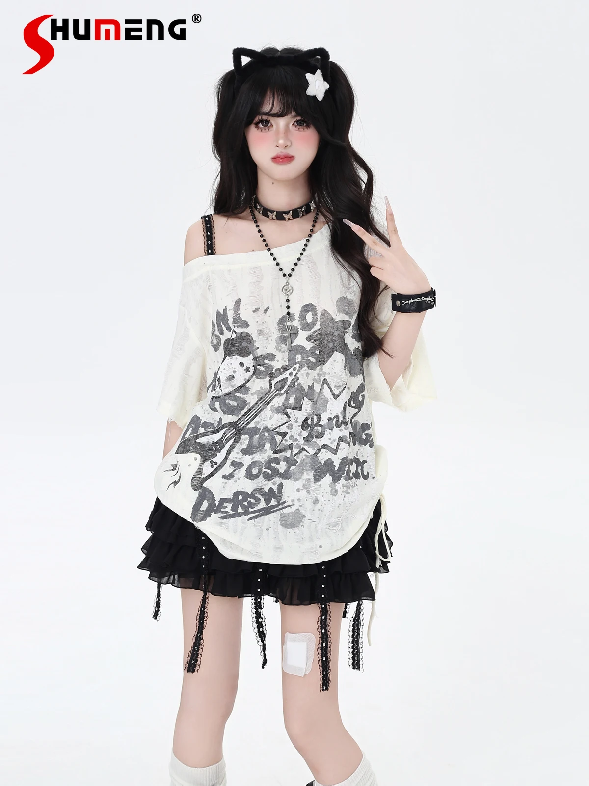

Sweet Cool Subculture Y2K Tops Off-shoulder Short-sleeved Graffiti Print Loose Versatile Casual T-shirts Top Women Summer Tees