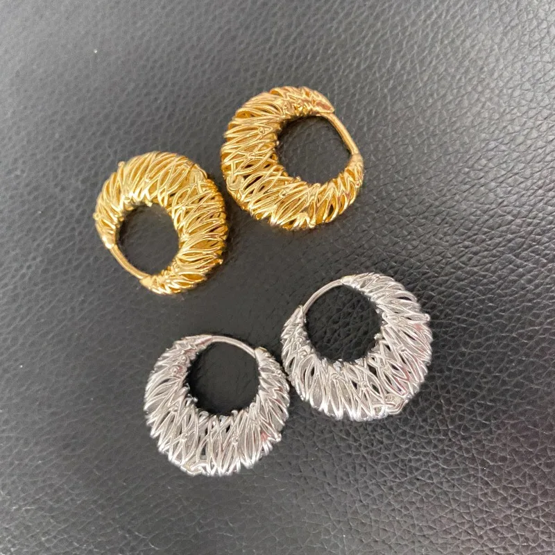Modern Jewelry European and American Design Hollow Hoop Earrings For Women Party Gifts Cool Trend Ear Accessories Hot Selling