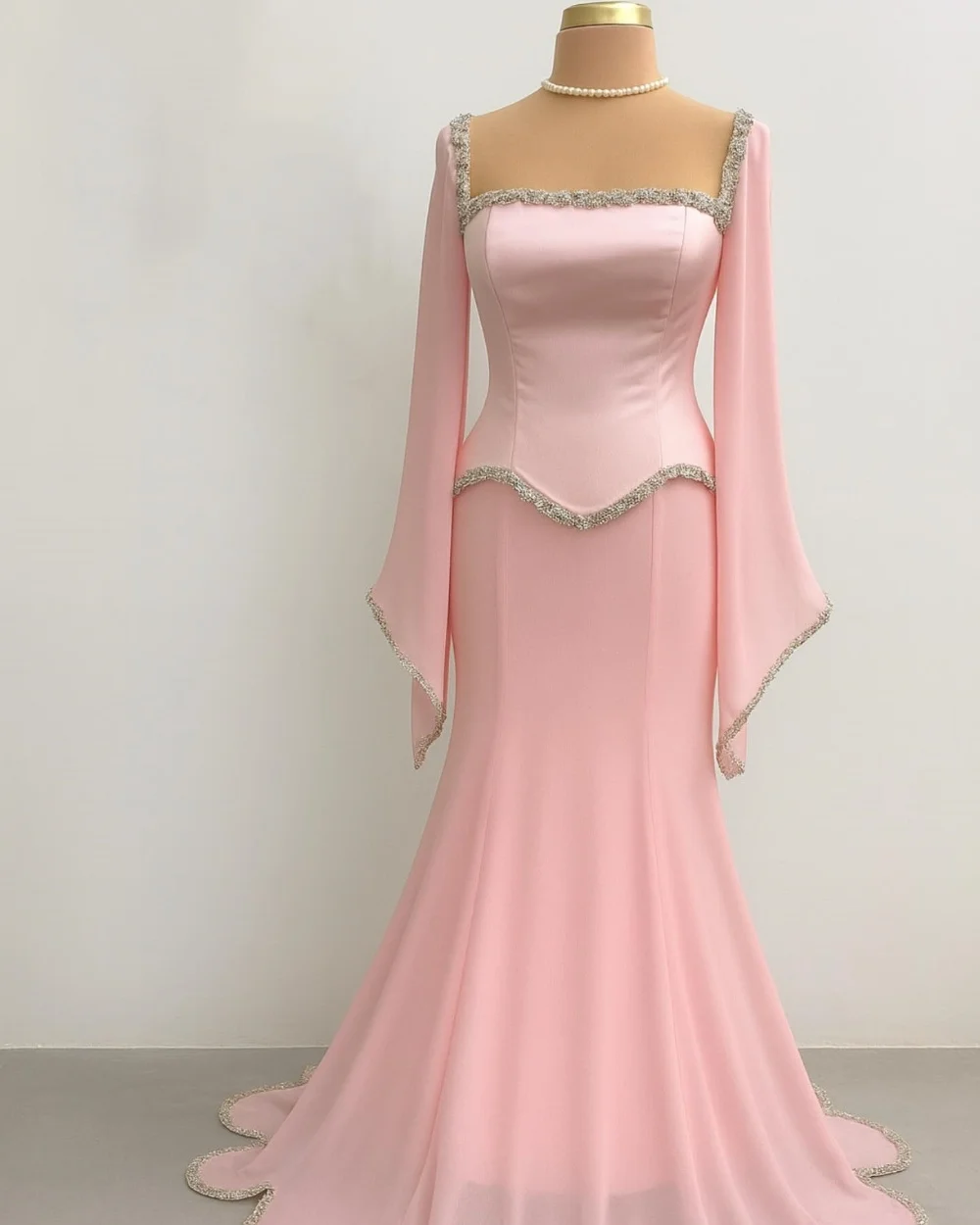 Sukienki wieczorowe syreny z szyfonu, plisowane, zdobione koralikami i cekinami, z kwadratowym dekoltem, długie, z możliwością personalizacji, różne rozmiary dostępne.