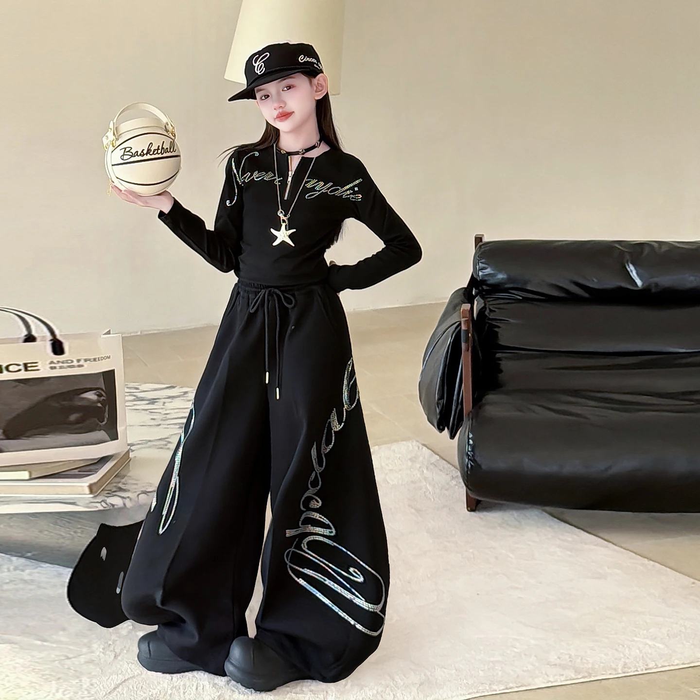 スイートクールガールズセットブラックレターラインストーンスリムtシャツトップスウェットパンツ子供服ダンサーユースガール服5-7-9t