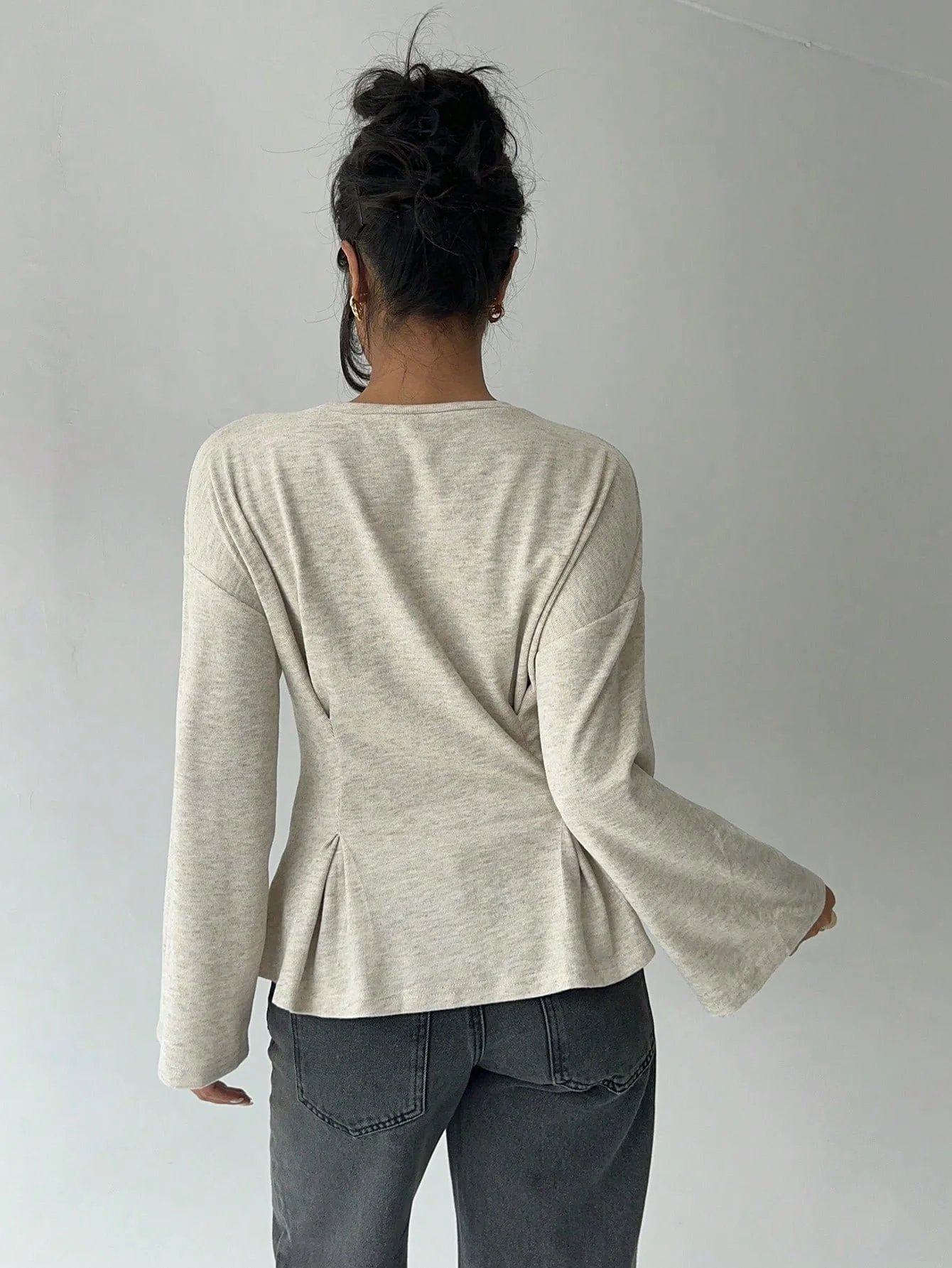 여성용 캐주얼 라운드넥 플리츠 티셔츠, 단색 티셔츠, 일상 출퇴근 및 홈웨어에 적합, 긴 소매 니트