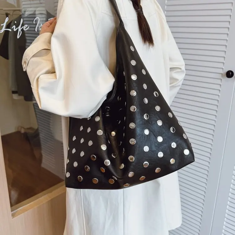 

2026 New Unique Design Large Capacity Travel Tote Bag, Adjustable Shoulder Bag, Luxury Casual Chic Purse for Women Women Bag