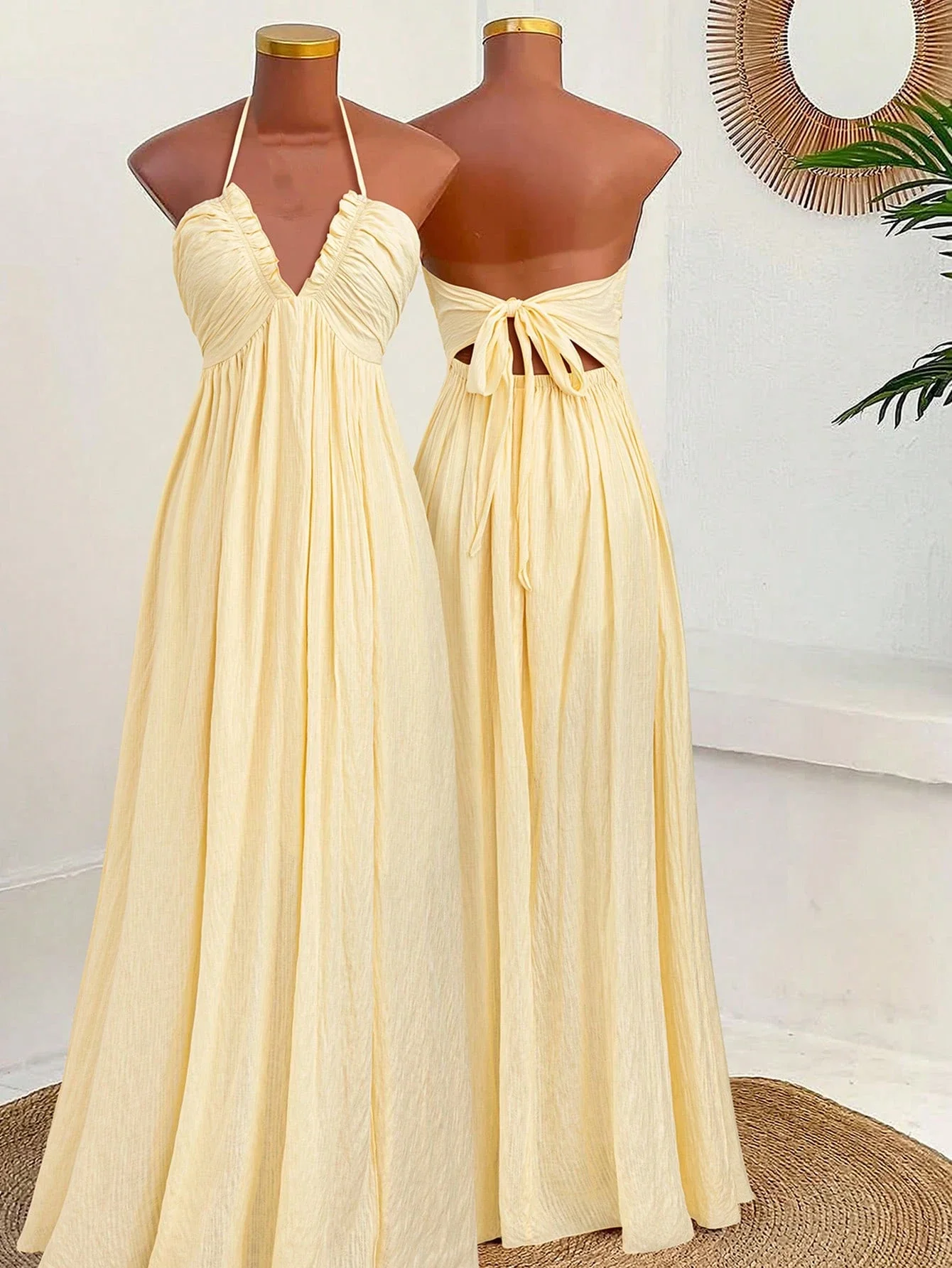 

Elegant Deep V Spaghetti Strap Sundress With Ruched Detail And Bow Back