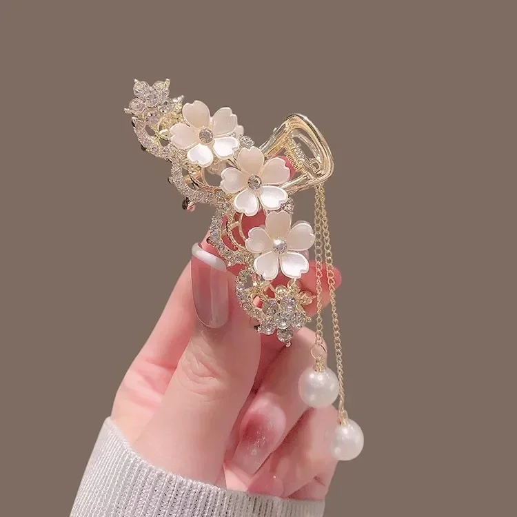 New Camellia Flower Rhinestones Temperament Imitation  Pearl Tassel Hair Claws for Women Sweet Elegant Metal Head Accessories image 4