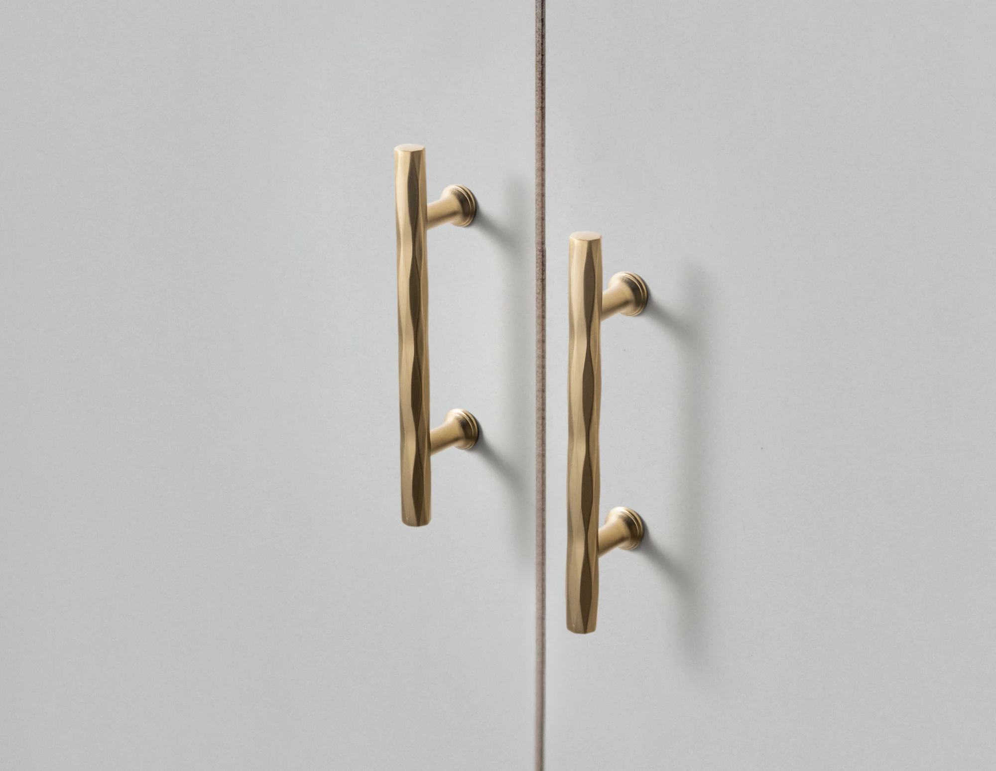 Goo-Ki  Antique Brass Rhombus Cabinet Handles and Drawer Pulls Zinc Alloy Kitchen Cabinet Knobs Furniture Hardware