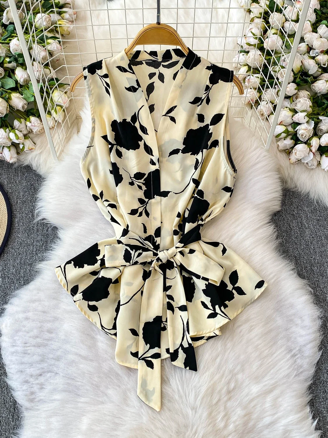 

Summer Faion Set V-ne Svel Printed Vest with Waisand + High Waist Slimming Wide Leg Pants Two-piece Women's Ensemble