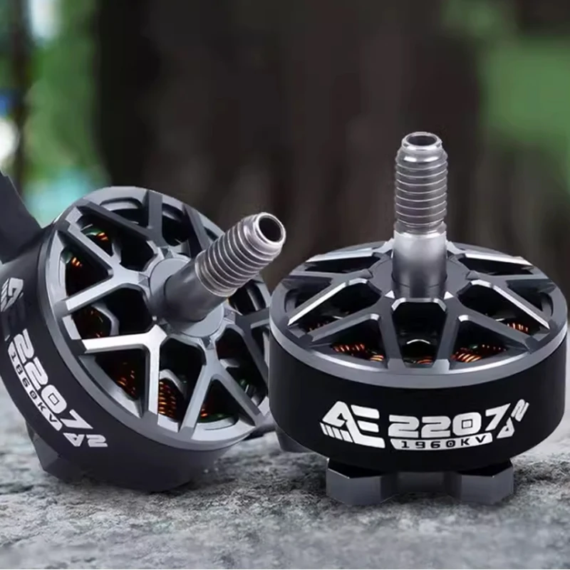 AXISFLYING AE2207 V2 18650KV 1960KV Brushless Motor 4~6S Lipo 5mm Shaft High Quality Motor Suitable for 5inch Propeller Drones