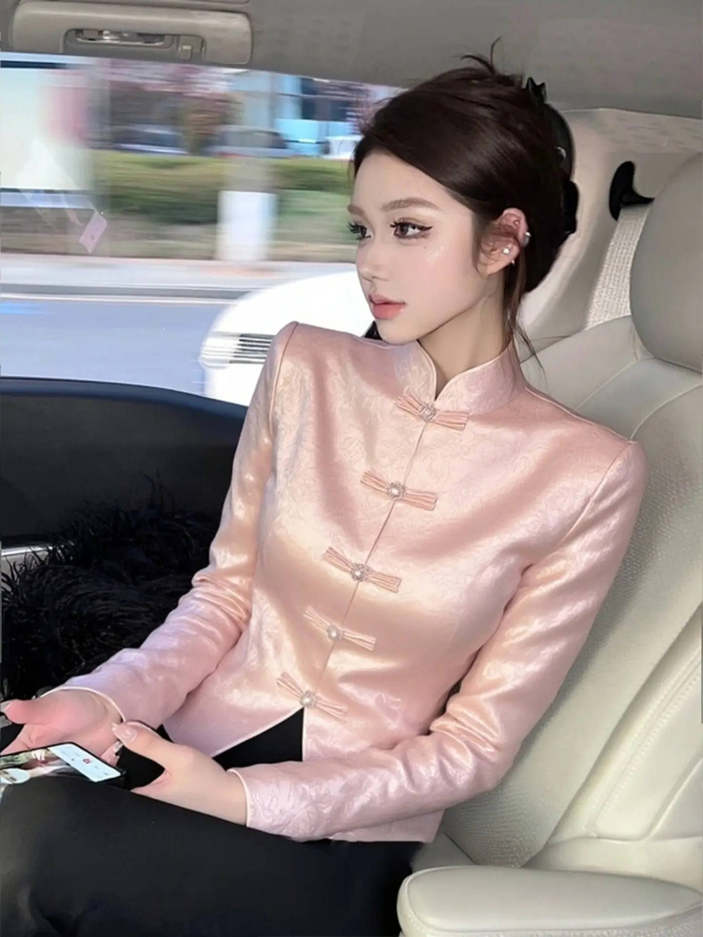 

Новая китайская женская куртка-жакет с воротником-стойкой, приталенная, розовая, верхняя одежда для весеннего сезона, большие размеры, красивый дизайн с пуговицами