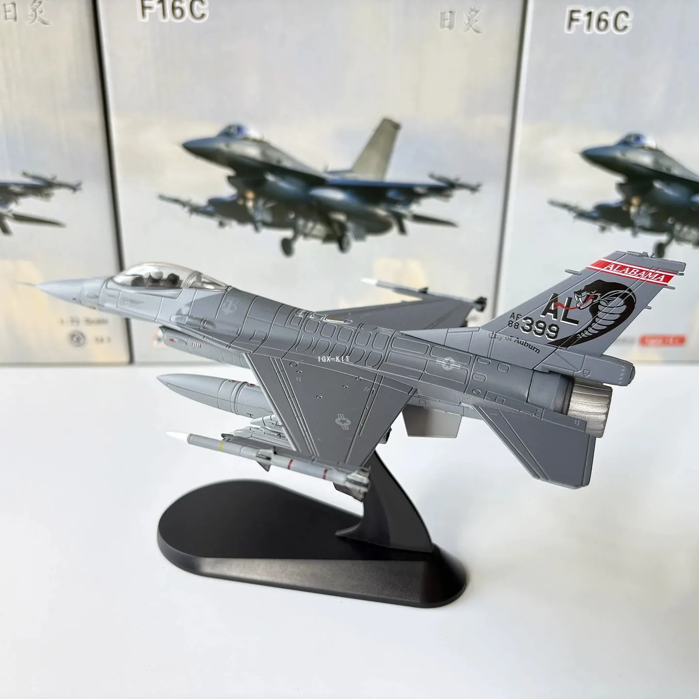 1/72 Scale American F-16C Fighter Aircraft Rattlesnake Alloy Diecast Airplane Model Assemble Gifts For Military Souvenir Display