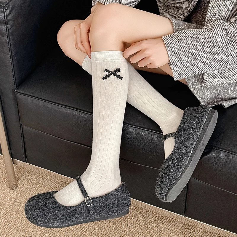Vrouwen Kousen Nieuwe Effen Kleur Japanse Mode Kniekousen Voor Vrouwen Boog Adrette Eenvoudige Lange Sokken Vrouwelijke Hoge Kwaliteit