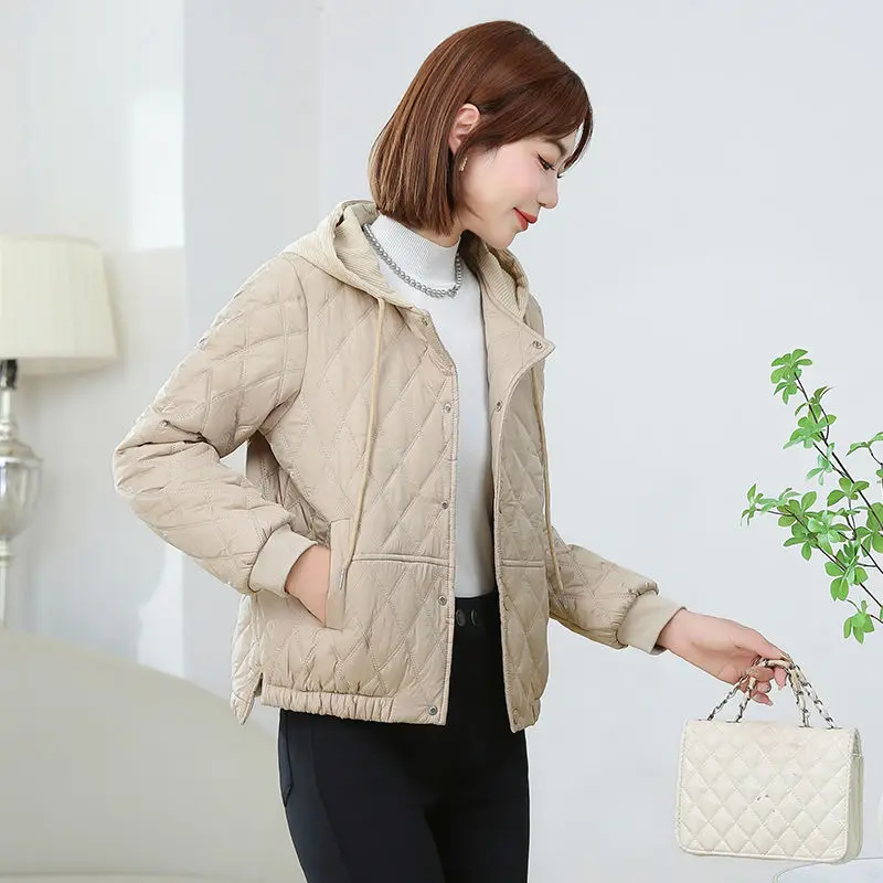 Nieuwe, met katoen gevoerde dames korte Koreaanse versie van losse, met katoen gevoerde dameswinterjas