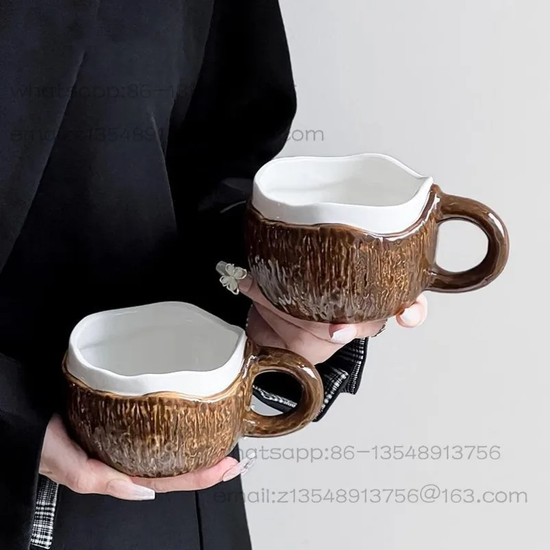 copo-de-cafe-de-ceramica-cor-de-leite-de-coco-esta-disponivel-em-estoque