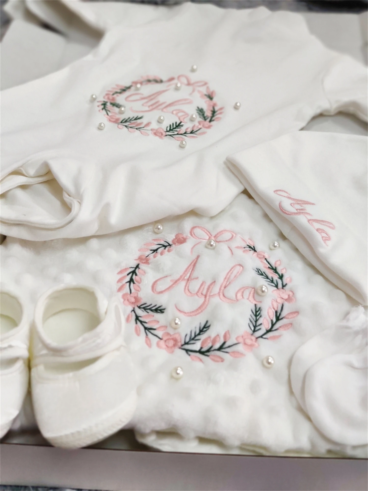 Dollbling Infant Name Embroidery Romper Blanket Set Flower garland Peiris pattern Laurel tree Baby Girl Name Lattye Outift