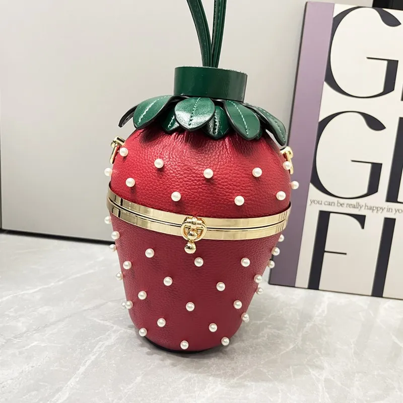 2023 Fashion New Luxury Designer Handbags Strawberry Type Bucket Shoulder Bag For Women Rivet Leather Chain Ladies Crossbody Bag