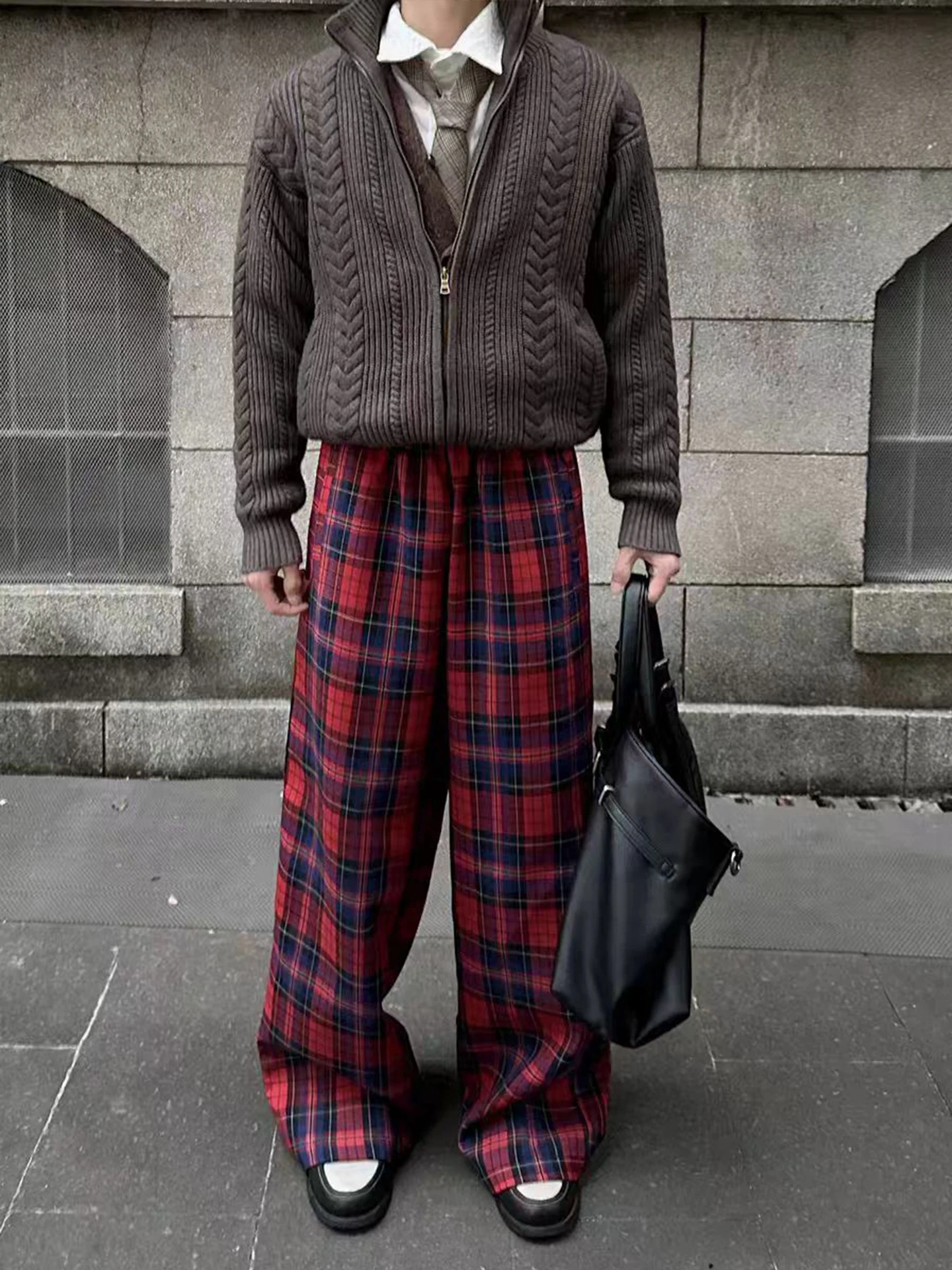 

Красные клетчатые свободные брюки прямого кроя с широкими штанинами, повседневные, в американском стиле, струящиеся, комфортные, весна 2026