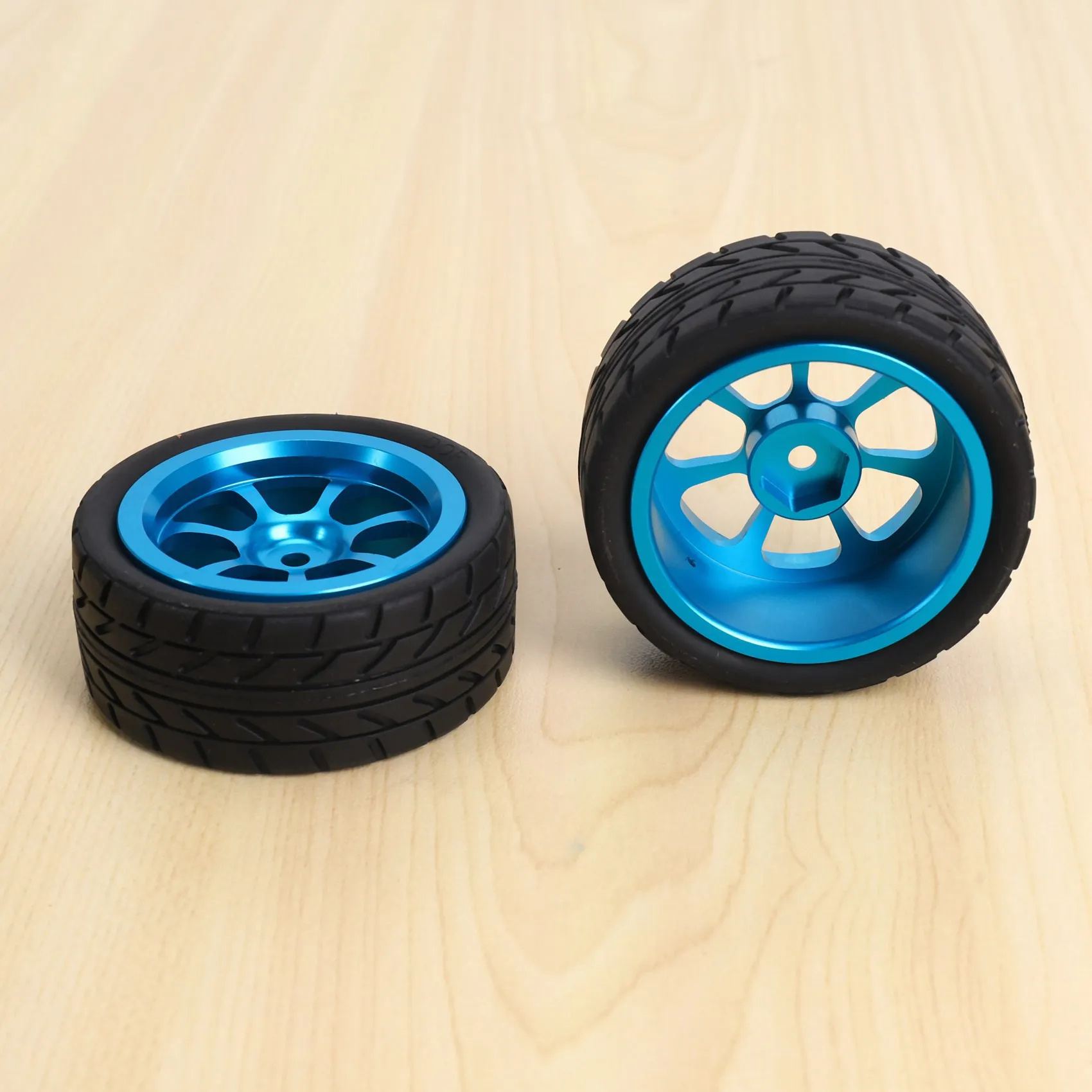 A07I 65Mm 금속 휠 림 + Wltoys 144001 A959 A959-B 124019 124018 RC 자동차 부품 용 하이 그립 고무 타이어 타이어