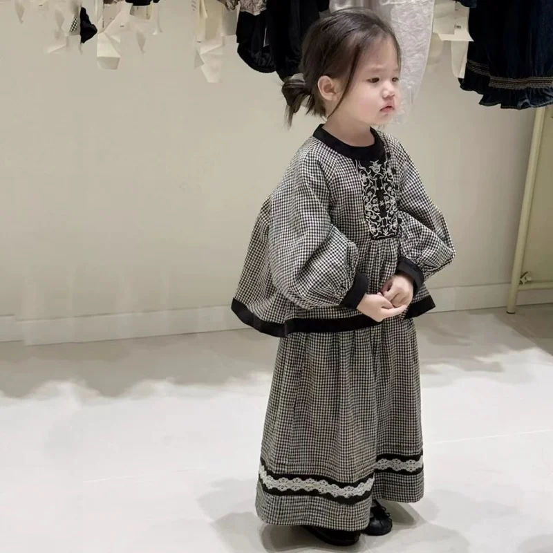 Girls Autumn Outfit 2025 New Set Girls Stylish French Lace Embroidered Shirt Children Retro Wide Leg Pants Two Piece Set 1-10Y