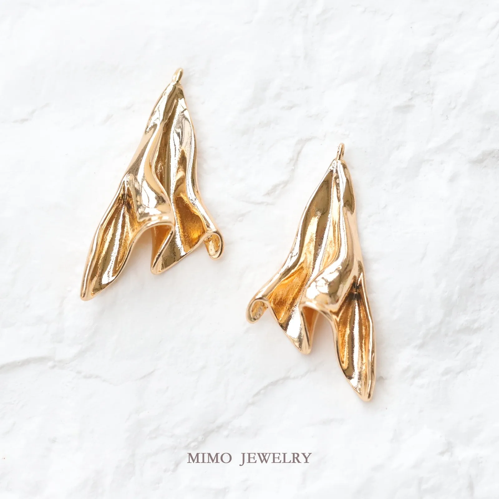 Smooth Pleated Triangular Symmetrical Design Charms Pendant Supplies DIY Hand Brass Gold Plated Accessories