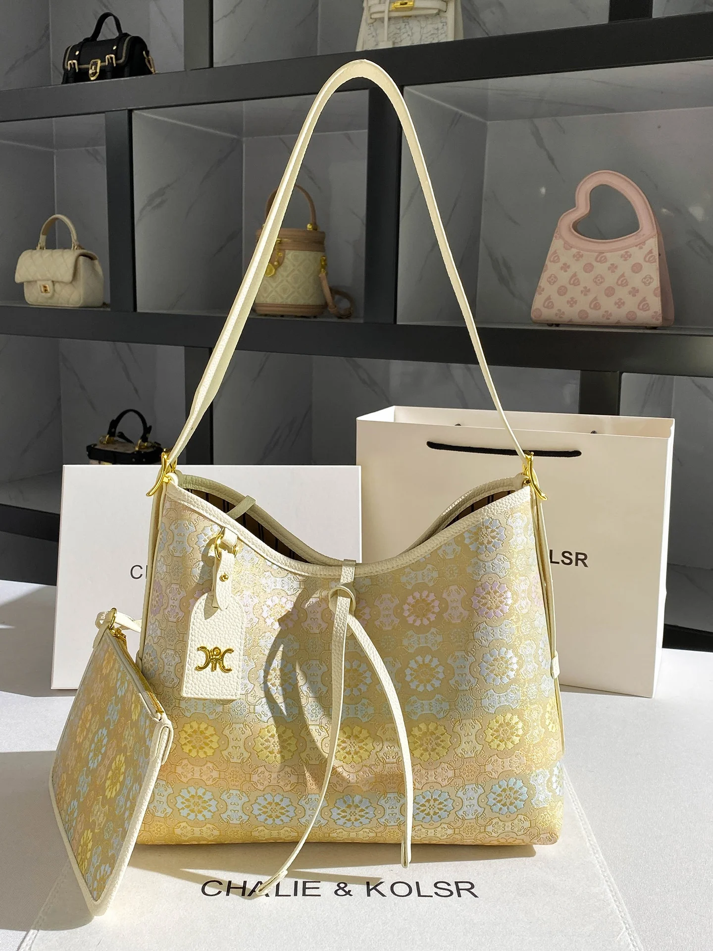 nuova-borsa-a-tracolla-da-donna-in-stile-cinese-primavera-2026-borsa-a-spalla-con-contrasto-di-colori-tendenza-nazionale-in-morbida-pelle-per-uso-casual