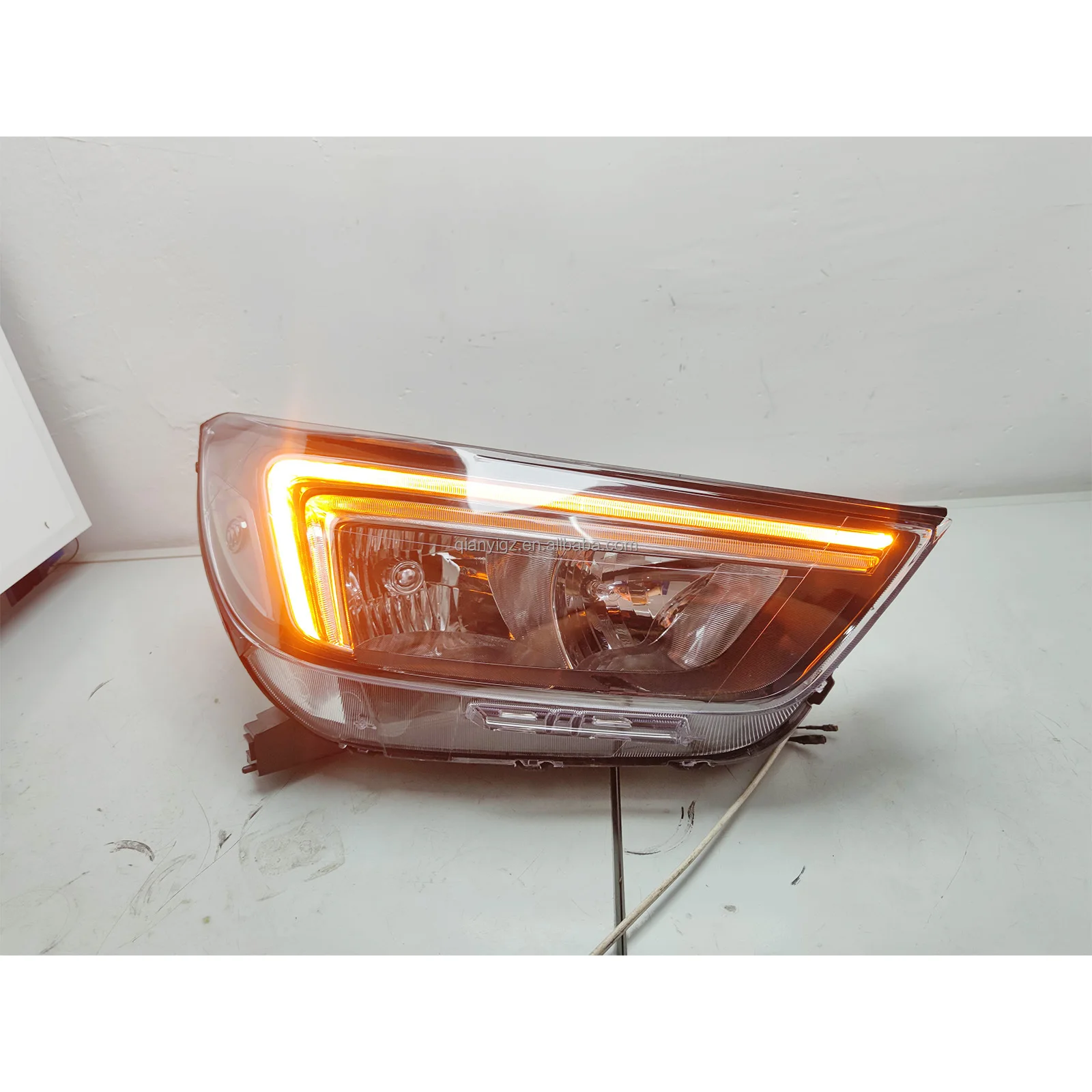 Spot Supply of 12V For Original Halogen Headlights and High-quality Lighthouses for Buick ENCORE Auto Lighting Systems