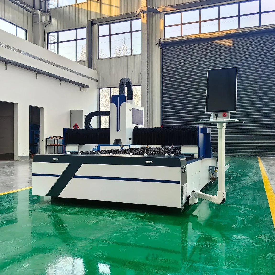 Factory Direct Sale 2024 Stainless Steel Aluminum Alloy Sheet Cutting CNC Fiber Cutting Machine 3000W Power Source