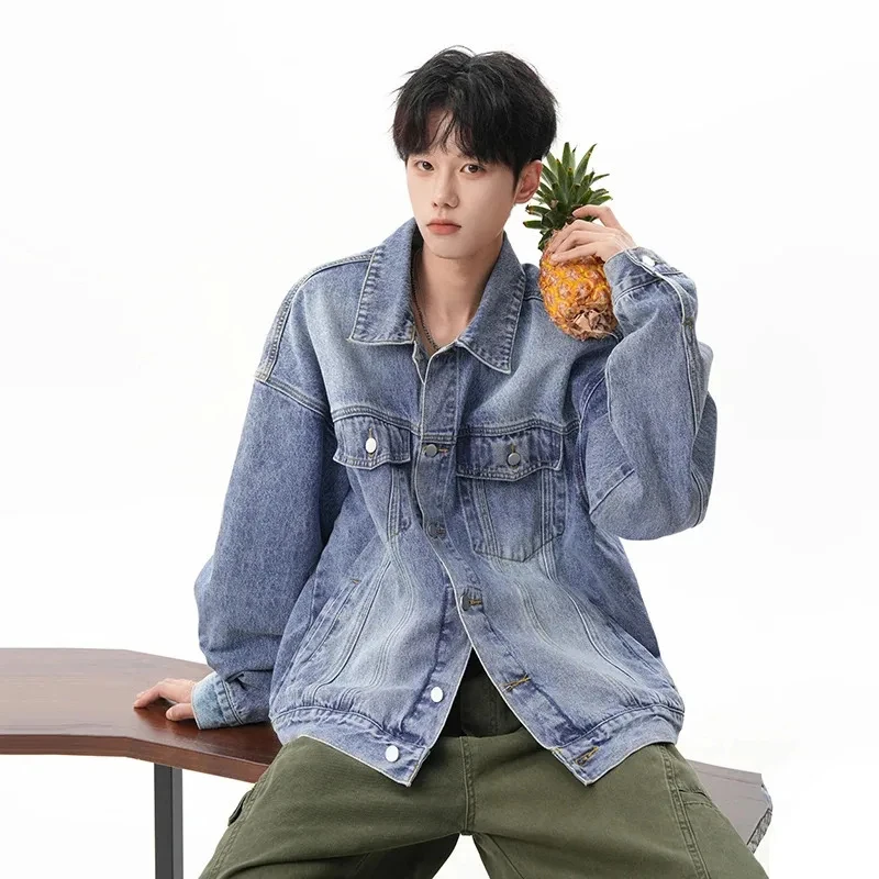 

Мужская джинсовая куртка в корейском стиле, повседневная, синяя, с эффектом потертости, однобортная, свободного кроя, модная, с отложным воротником
