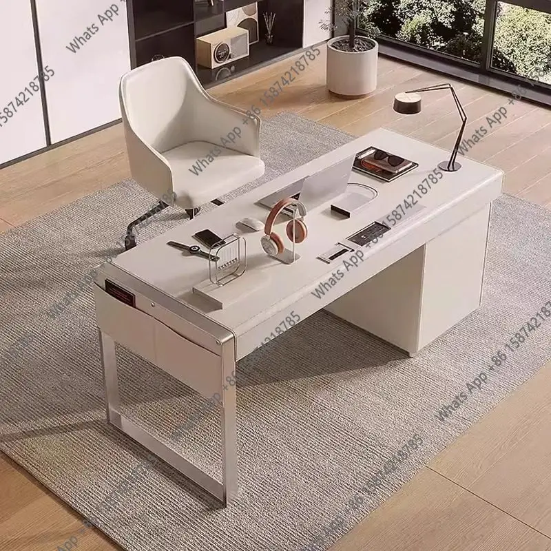 

Легкий роскошный письменный стол из седельной кожи. Современный минималистичный дизайнерский стол. Итальянский минималистичный письменный стол для учебы и работы. Компьютерный стол.