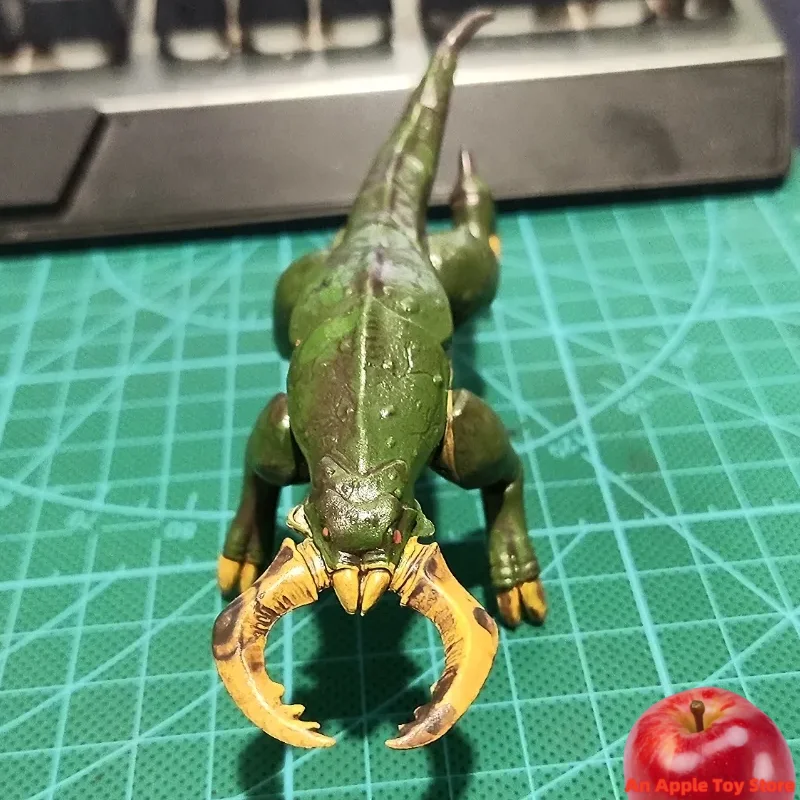 

RIHIO Handmade Toys Alien Beast Series Plastic Models Small Monsters Surrounding Ornament Toys Anti Drop Christmas Gift