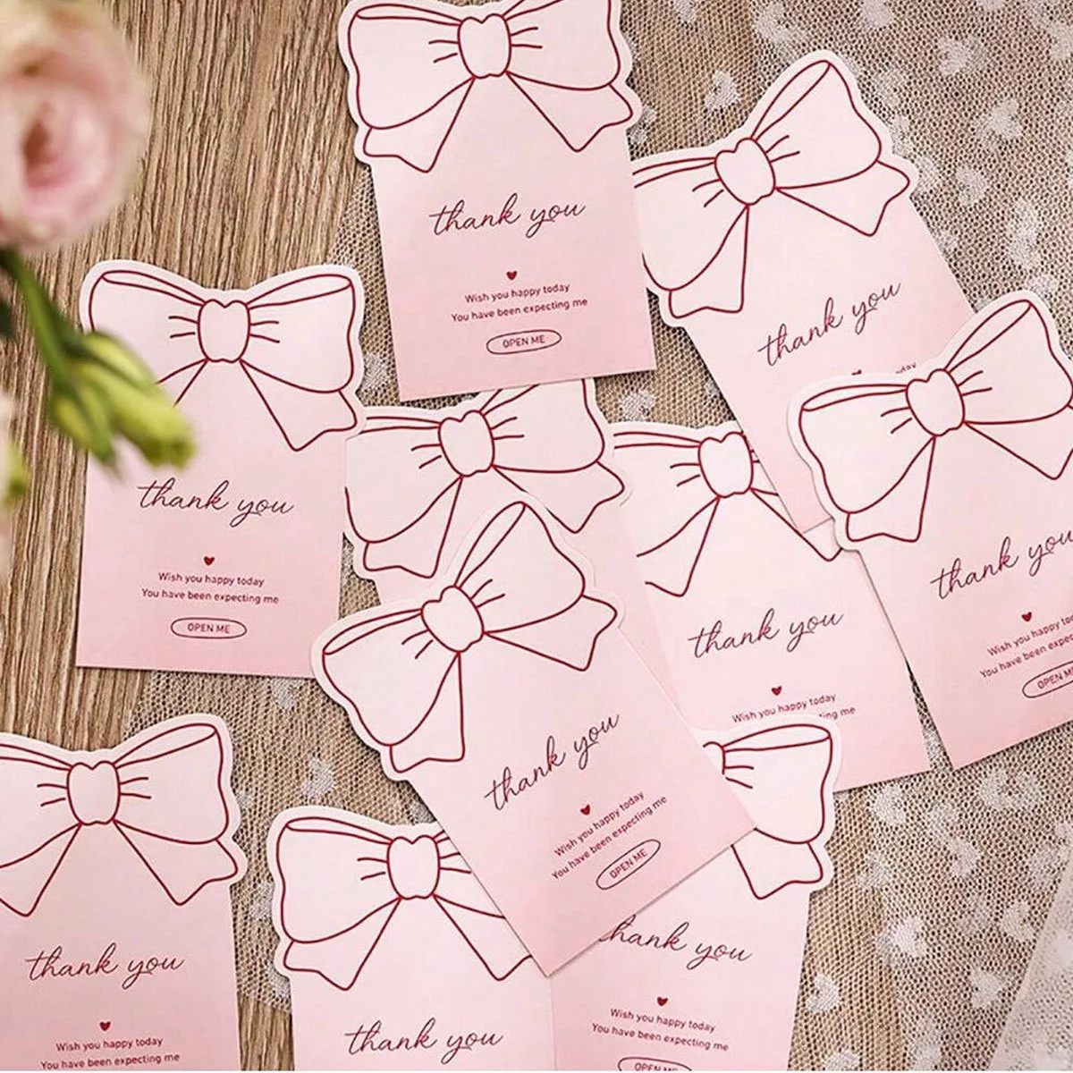 2025 العصرية Bowknot حقيبة هدايا طويلة ملصقات شكرا لك فتح لي الوردي ختم تسميات DIY بها بنفسك لحفل الزفاف حزمة صندوق التفاف العرض