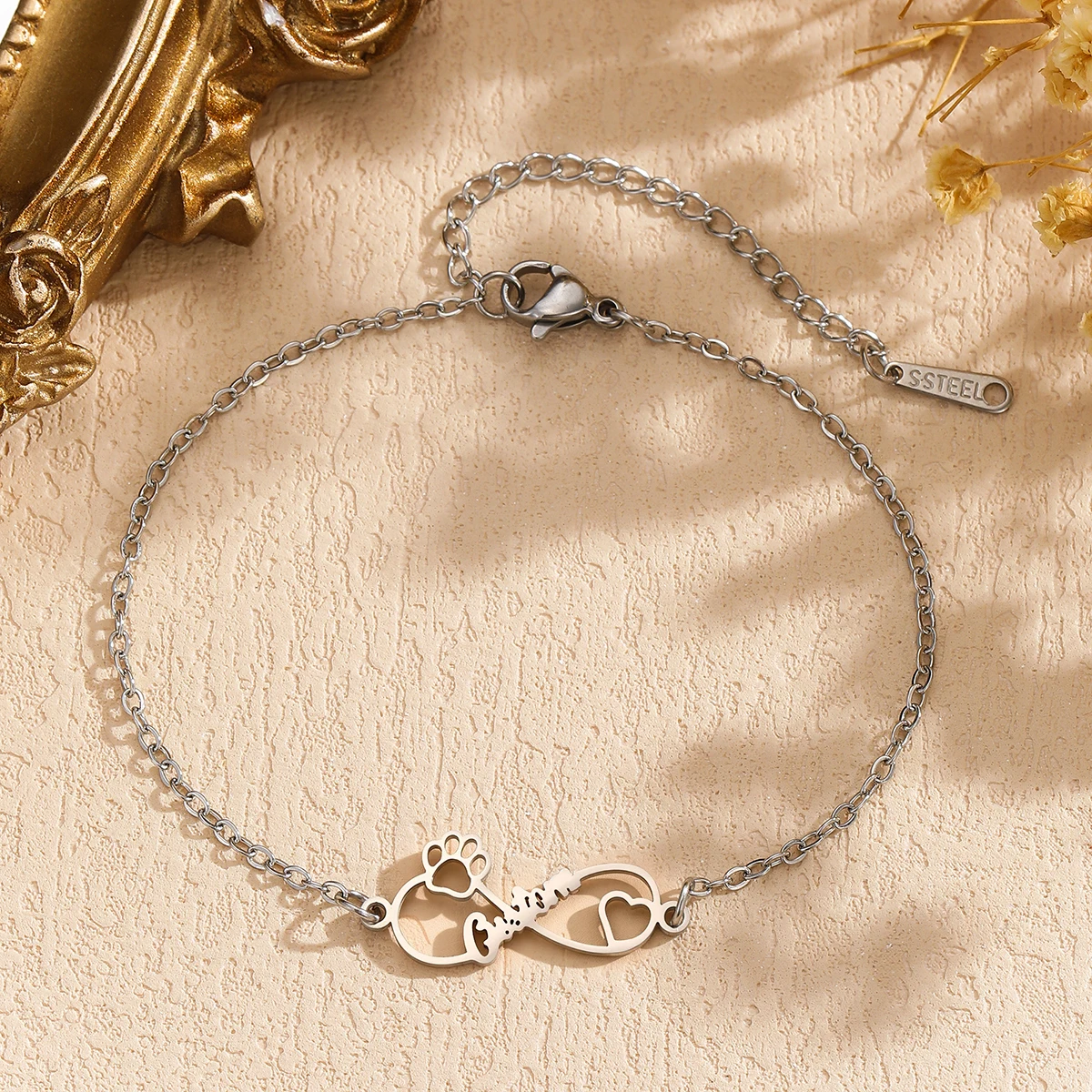 Design sense, personality, cute animal paw prints, infinite loop letters, customizable names, love bracelets, accessories