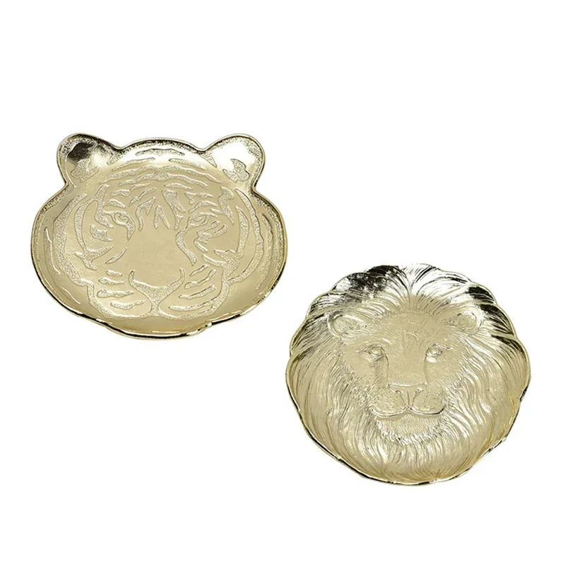 

Tin alloy three-dimensional relief tiger lion jewelry storage plate ornament brass display bracket decoration