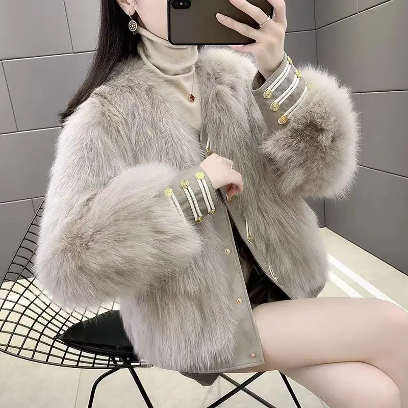 

2023 Winter Women Fashion Short Imitation Fur Coats Female V-neck Warm Overcoats Ladies Faux Fur Single Breasted Jackets A530