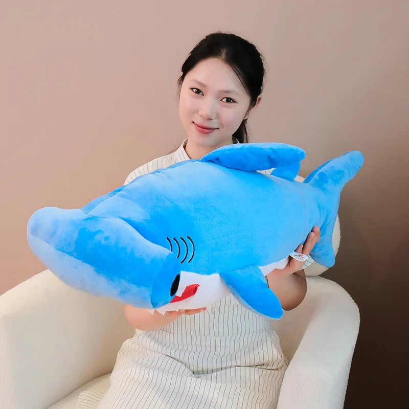 เช่นเดียวกับหัวค้อนยัดไส้จริงและฉลาม Megalodon น่ากลัวสัตว์น้ํายักษ์ Plushie Peluche ปัจจุบัน