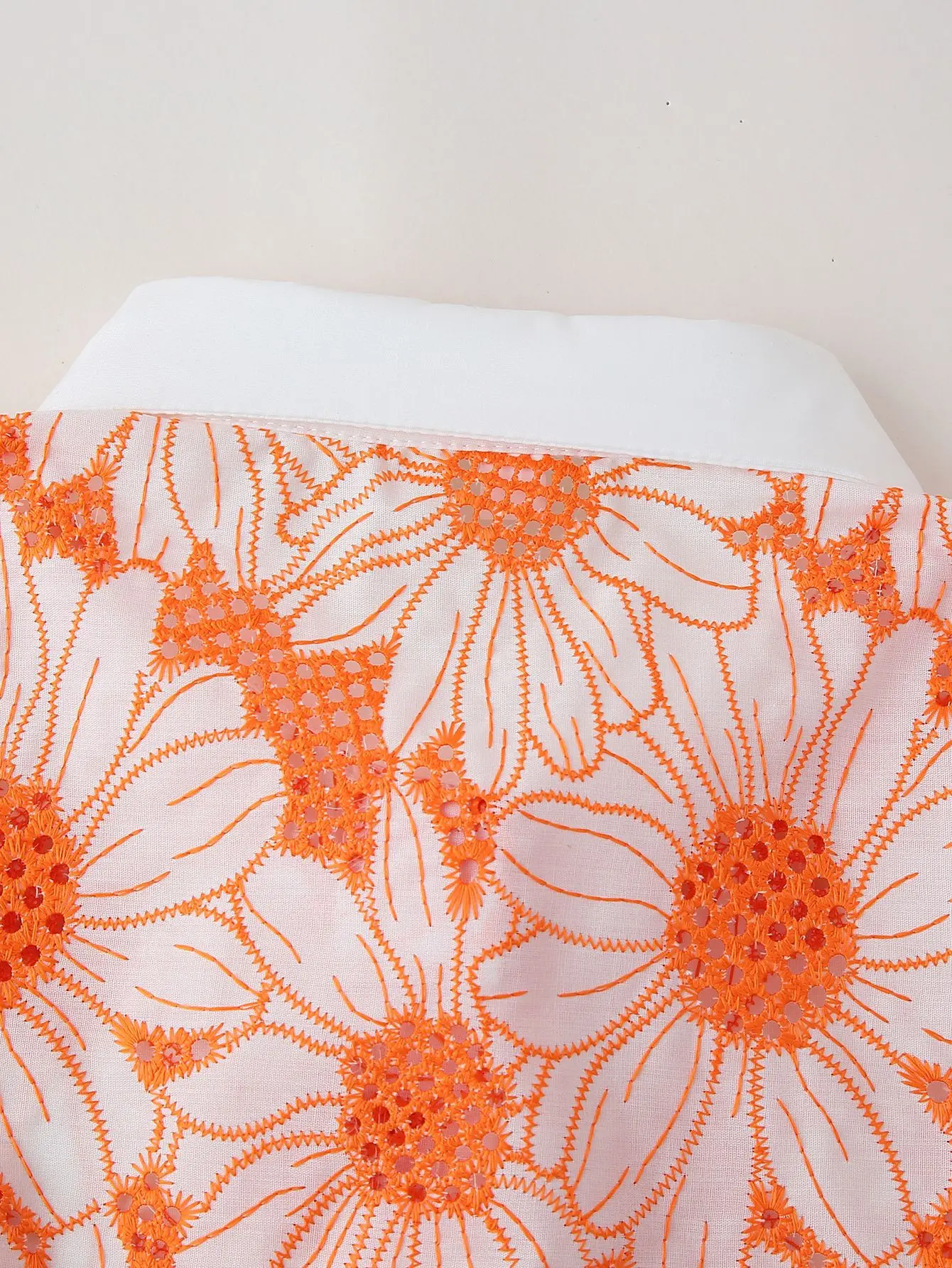 قميص نسائي أنيق مطرز بالزهور ديزي ملابس صيفية مجوفة ملابس للعطلات