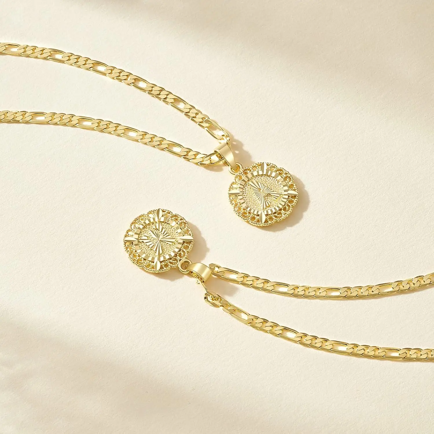 Начальные ожерелья для женщин, позолоченный круглый кулон с буквами 14 карат, ожерелье с большим монограммой, алфавиты от A-Z Figaro Ch