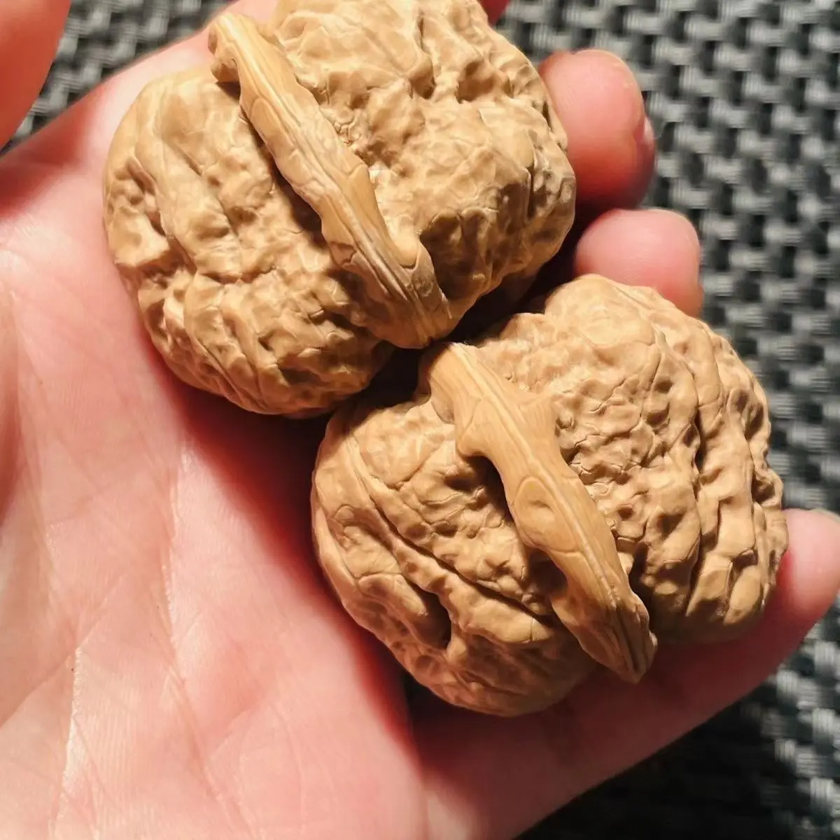 2026 Chinese Style Toad Head Wenwan Walnuts Hand Massage Fidget Toy Collectible Ornament Gift For Adults 34-41Mm Natural Walnut