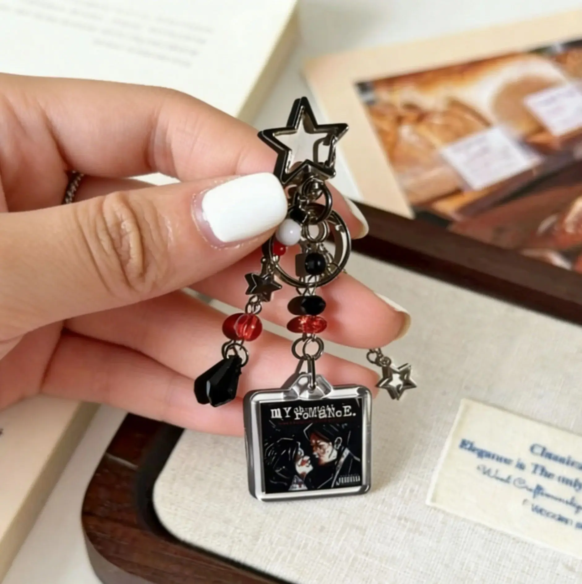 Kreativer Cooler Stil My Chemical Romance Schlüsselanhänger Tasche Sweet Revenge Perlen Charm Accessoires Geschenke – Detail 1