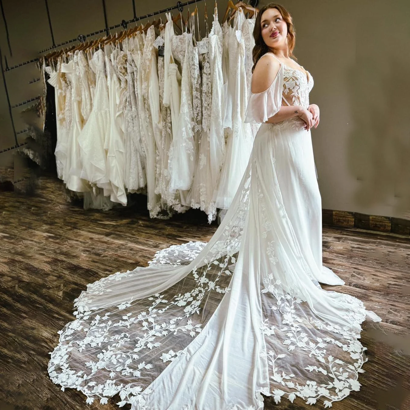 Vestido de novia de talla grande con sobrepeso personalizado, tirantes finos, apliques, paneles superiores transparentes, abertura larga, vestidos de novia con cuentas de gasa