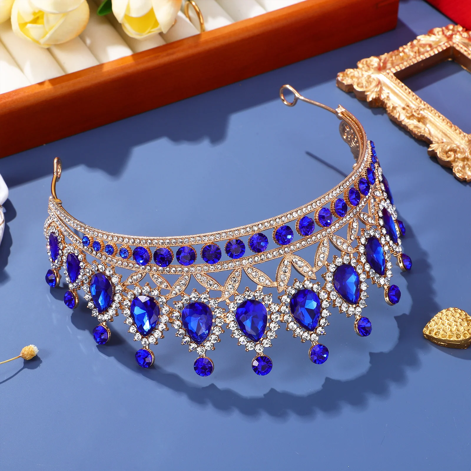 

Rhinestone Crown Tiara Bridal Headpiece Wedding Birthday Party Accessory For Women Prom Homecoming Dance Event Hair