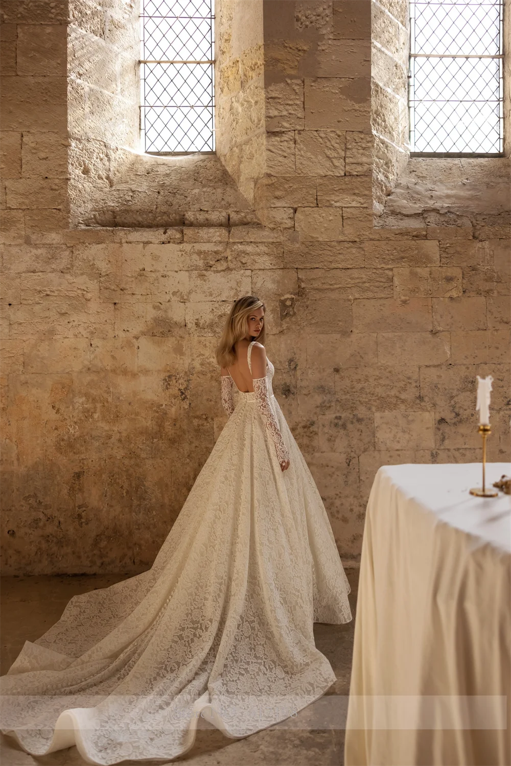 Robe de mariée plissée en dentelle à col carré pour femme, bretelles élégantes, ligne A, dos nu, cour, fête de mariage, quoi que ce soit, éducatif