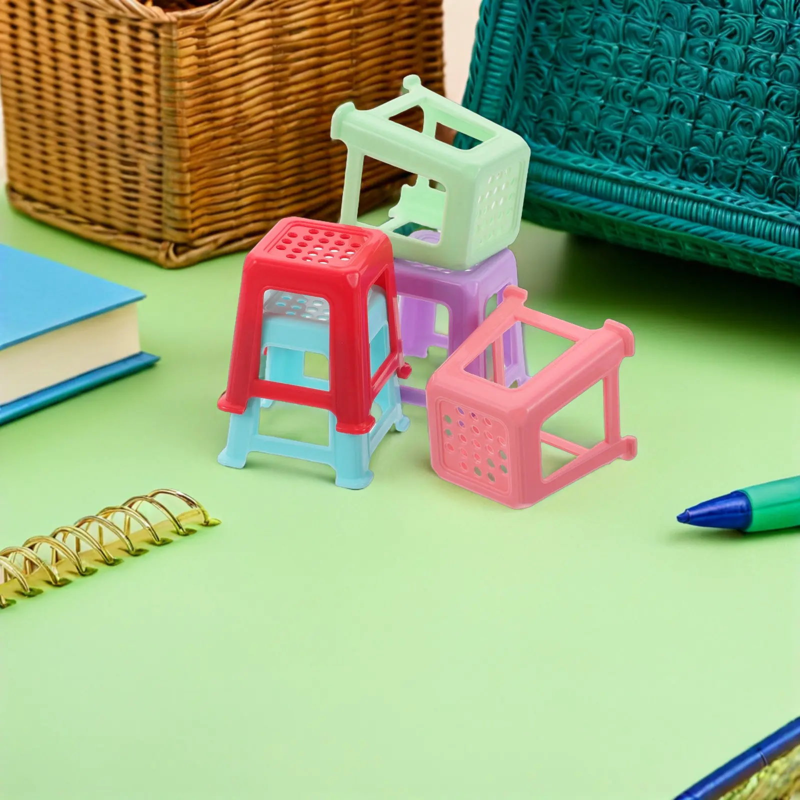 20Pcs Mini Easel Stand for Canvas Painting Fluid Art Pouring Support Lightweight Portable Plastic Canvas Risers Painting Stand