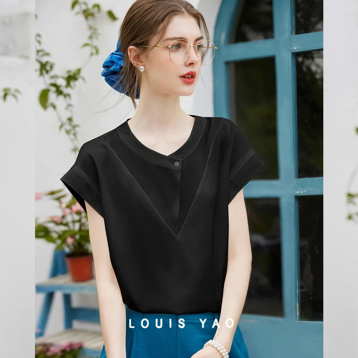 

Contrasting Bright Thread Design Blouses 2025 Summer Women's Shirt Simple Irregular Overlapping Collar Tops Women's Clothing