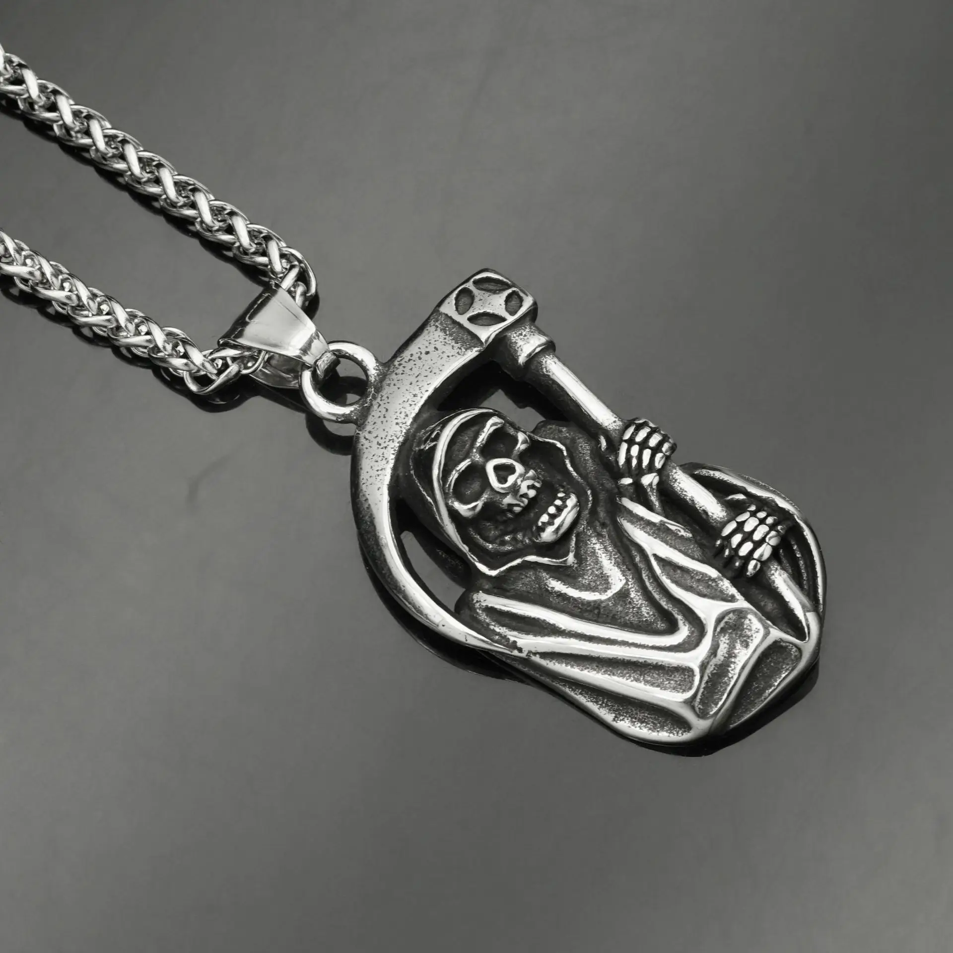 1PC Hip hop retro Death Skull Biker PENDANT 316L Stainless Steel Jewelry High Quality Grim Reaper Motor Biker Mens necklace