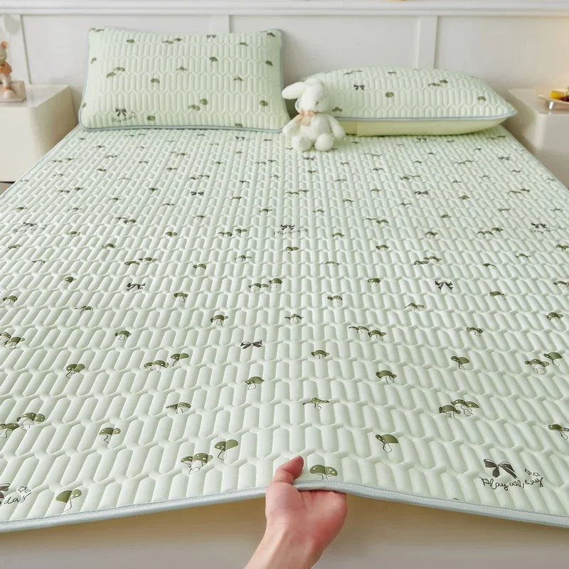 New Printed Natural Latex Filling Summer Mat for Bed Cooling Feeling Silk Thicken Bed Pad and Pillowcase Ice Silk Bed Sheet Set