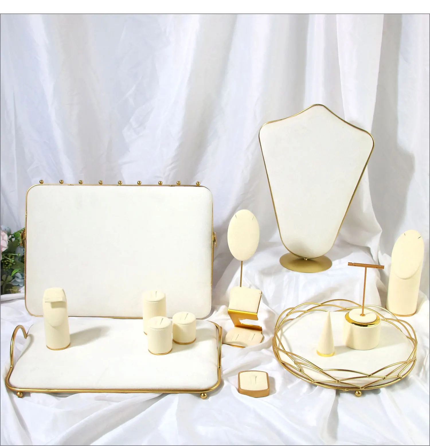 Creative Combination with Jewelry Display Case Metal Beige Suede Rack Ring Necklace Bracelet Pendant Shooting Counter Props