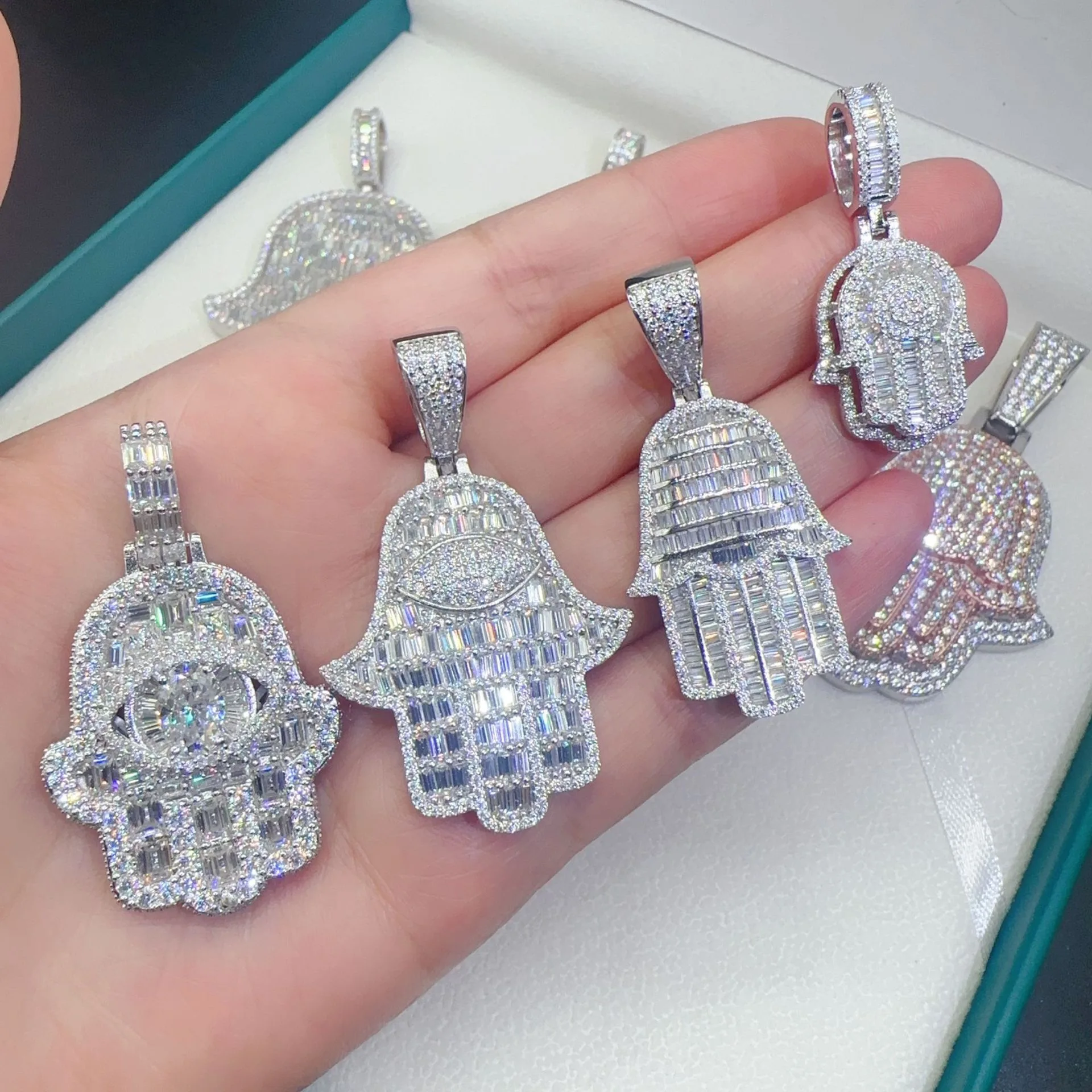 Hip Hop Baguetee Moissanite Hamsa Hand Pendant 925 Sterling Silver Iced Bling Lab Mosan Diamond Fatima Necklace Punk Pass Tester