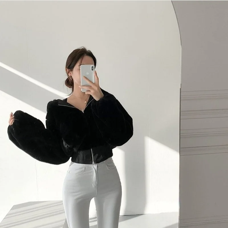 Sexy inverno zip casacos com capuz teddy falso casaco de pele das mulheres de luxo curto branco engrossar falso pele outwear bolsos solto e675