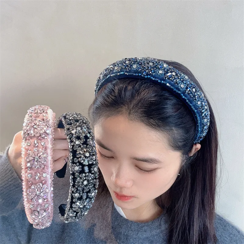Korean New Autumn Winter Velvet Luxury Full Diamond Sponge Hairband French Heavy Craft Hair Accessories for Women 2