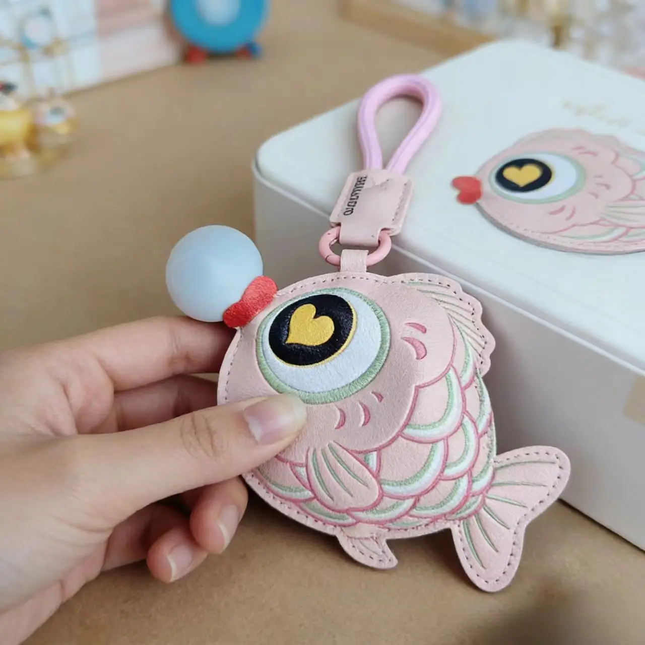 New Squeeze Bubble Blowing Fish Keychain Creative Stress Relief Car Keyring Bag Pendant PU Leather Backpack Charm Accessories
