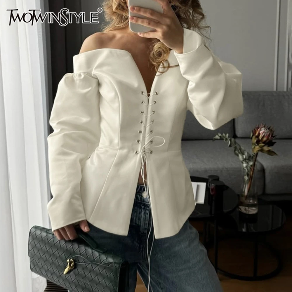 

TWOTWINSTYLE сексуальный кардиган с открытыми плечами для женщин, дизайн на шнуровке с длинным рукавом, французская универсальная утягивающая блузка, женская мода, новинка